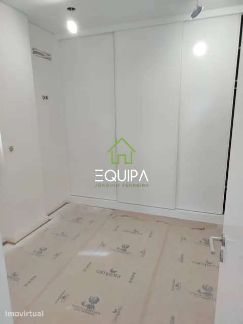 APARTAMENTO T1+1 R\C CENTRO DE VIZELA - Grande imagem: 4/6