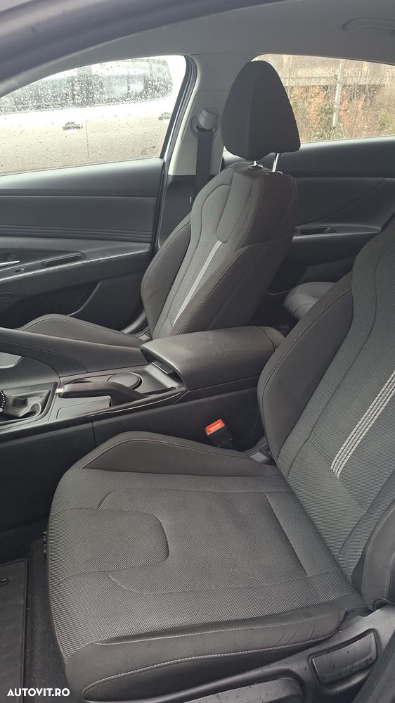 Hyundai Elantra 1.6 l 123 CP 6MT Highway - 8