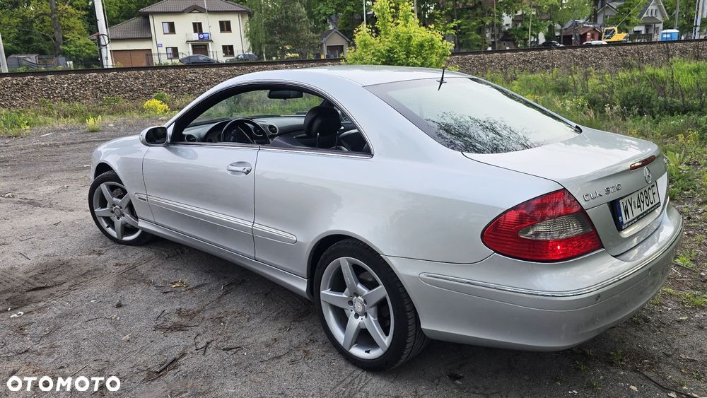 Mercedes-Benz CLK - 8