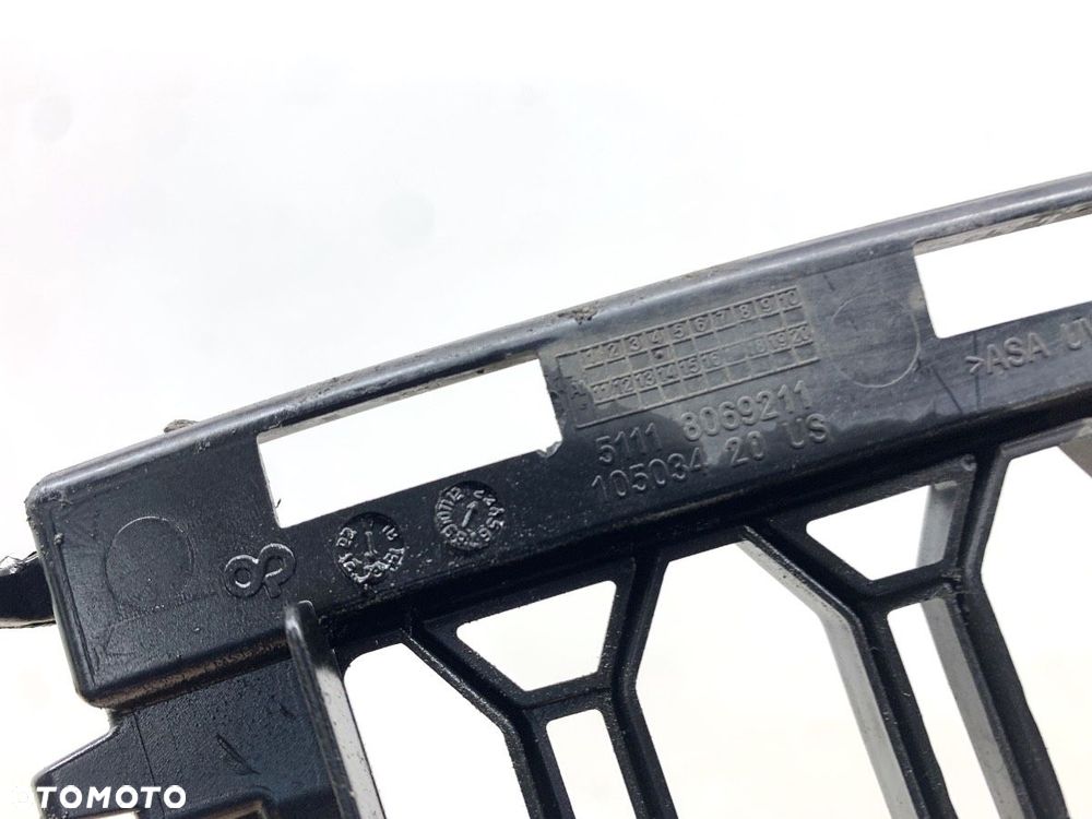 KRATKA ZDERZAKA PRZÓD ŚRODKOWA M-PAKIET  BMW X5 (G05, F95) 2018 - xDrive M 50 d 294 kW [400 KM] - 3