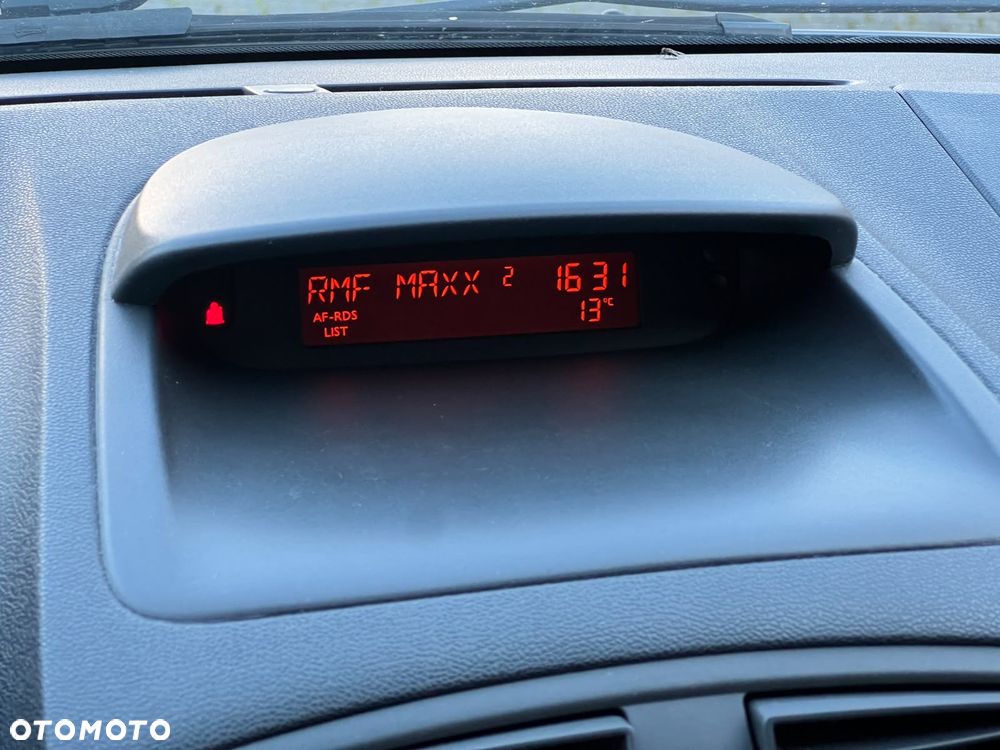 Renault Clio 1.4 Arctica - 22