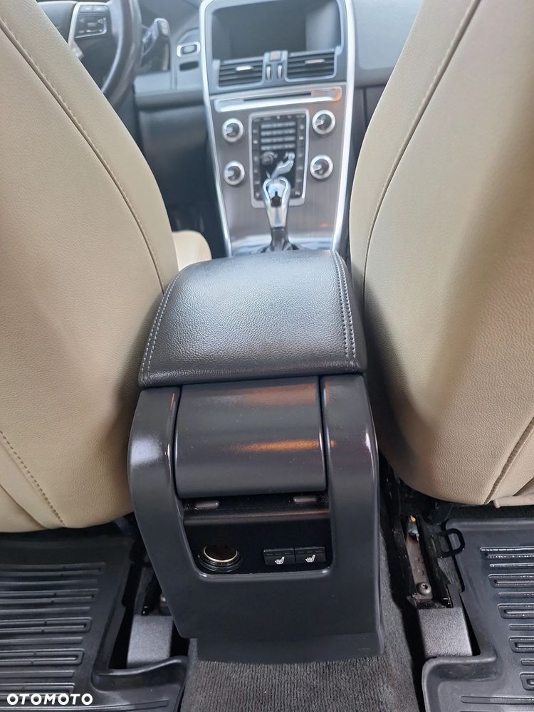 Volvo XC 60 T5 Drive-E Kinetic - 23
