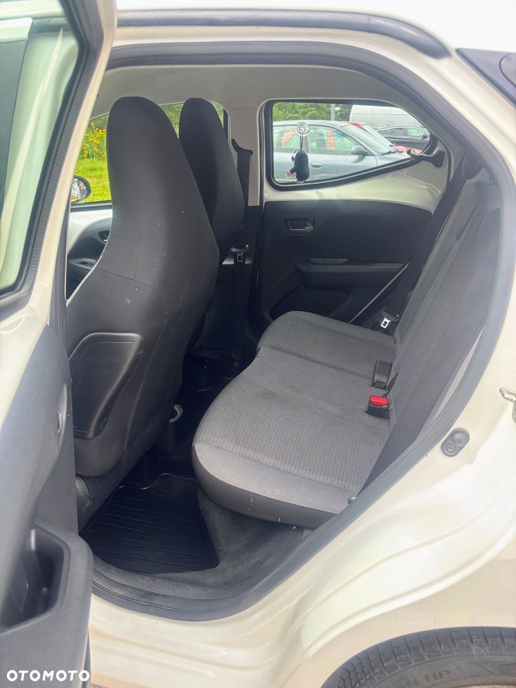 Toyota Aygo x-play - 5
