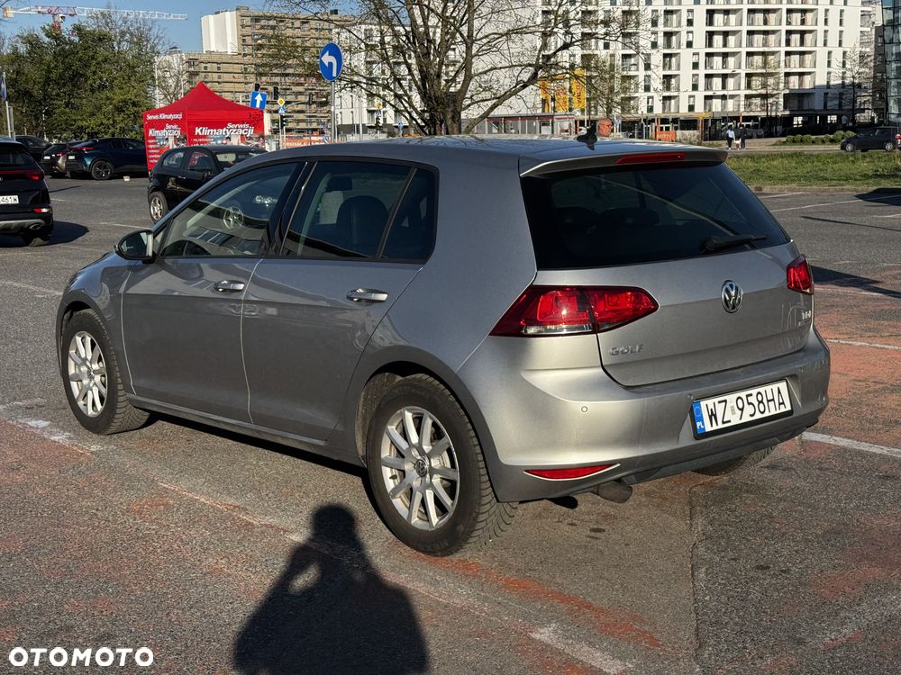 Volkswagen Golf 1.6 TDI Comfortline DSG - 3