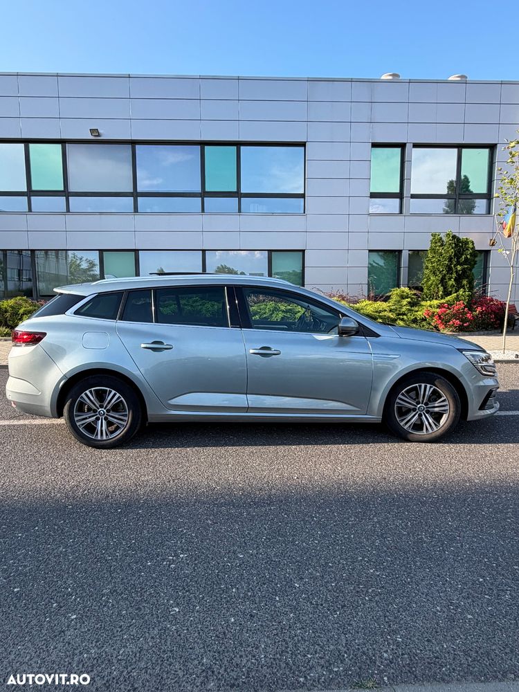 Renault Megane E-TECH 160 INTENS - 4