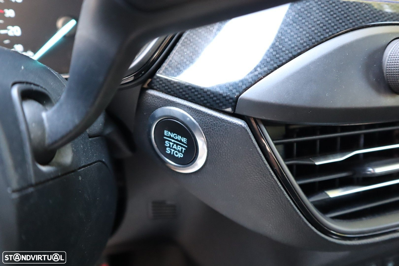 Ford Focus 1.0 EcoBoost MHEV ST-Line - 32