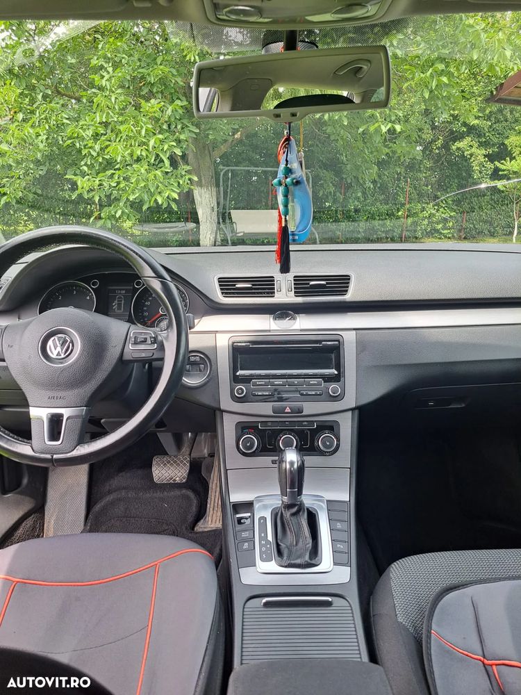 Volkswagen Passat 2.0 TDI Blue TDI DSG Highline - 12
