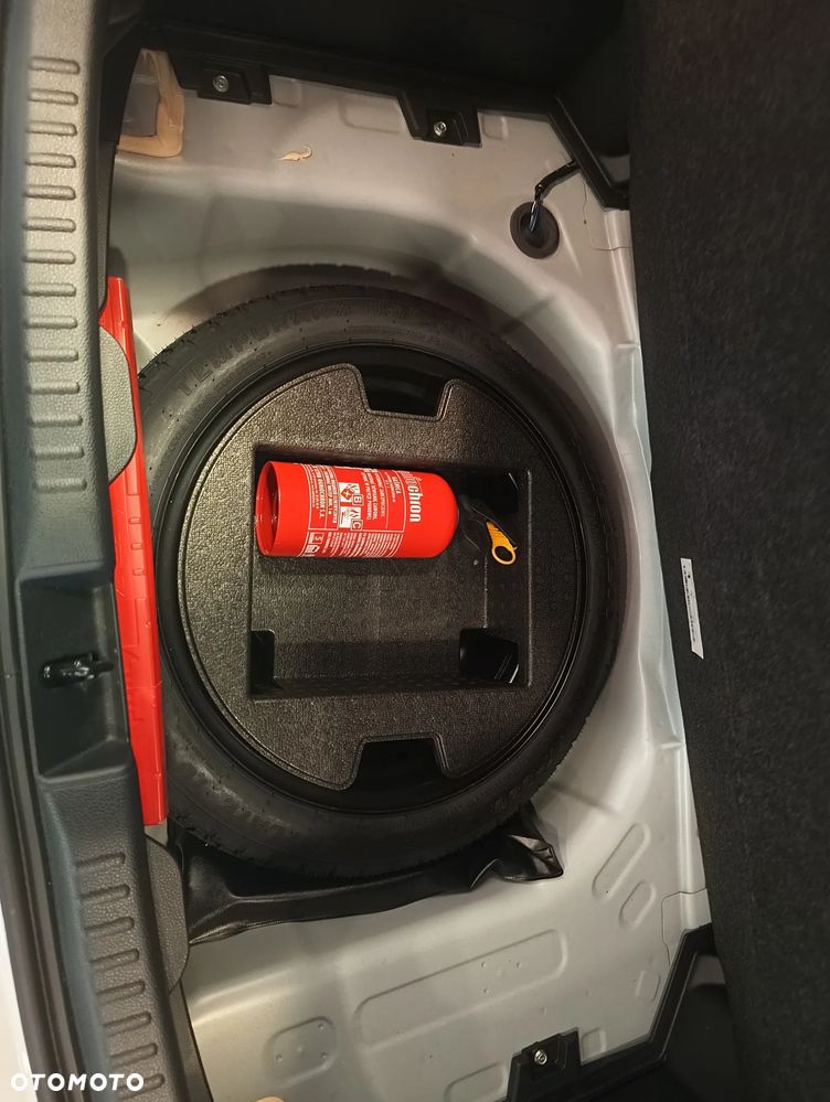Toyota Yaris - 22
