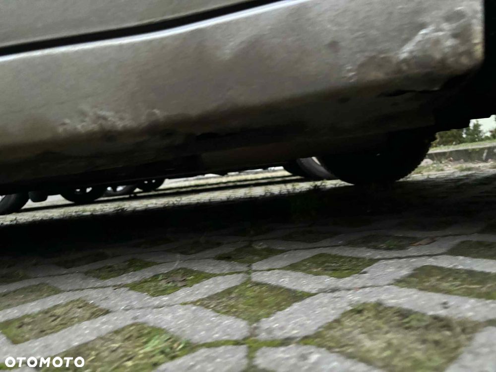 Ford Focus 1.6 Futura - 8