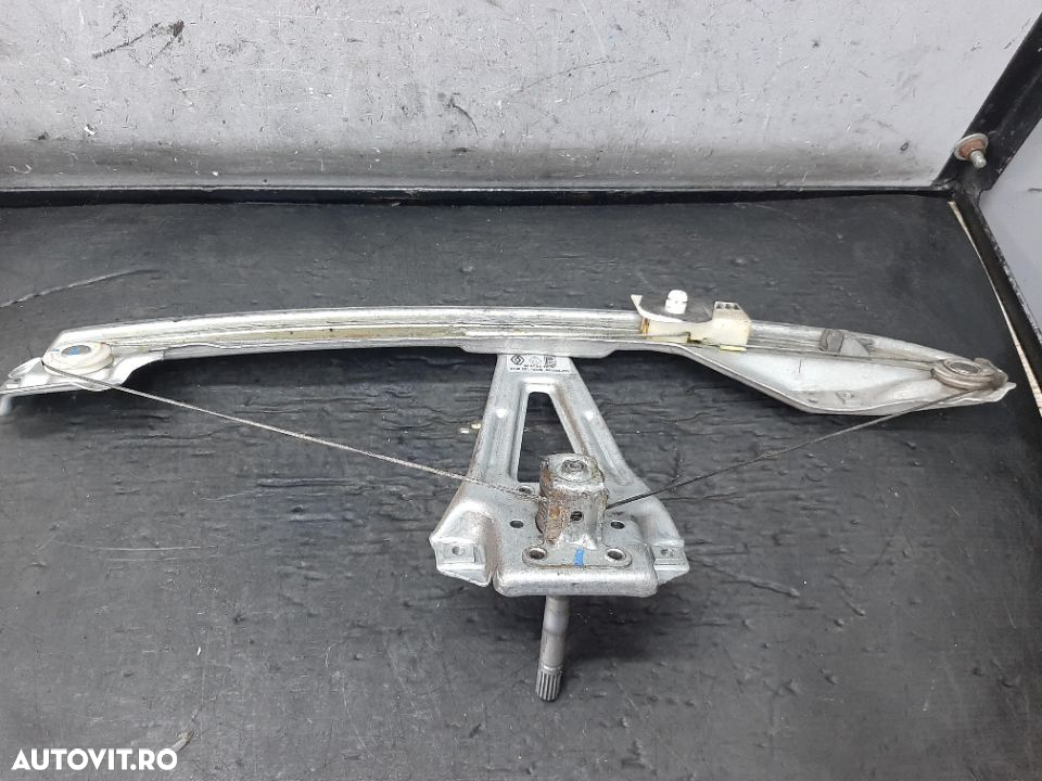 Macara manuala stanga spate renault clio 3 br0 1 cr01 8200291154b 981280201 - 3