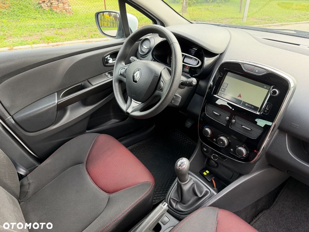 Renault Clio 1.2 16V 75 Life - 36