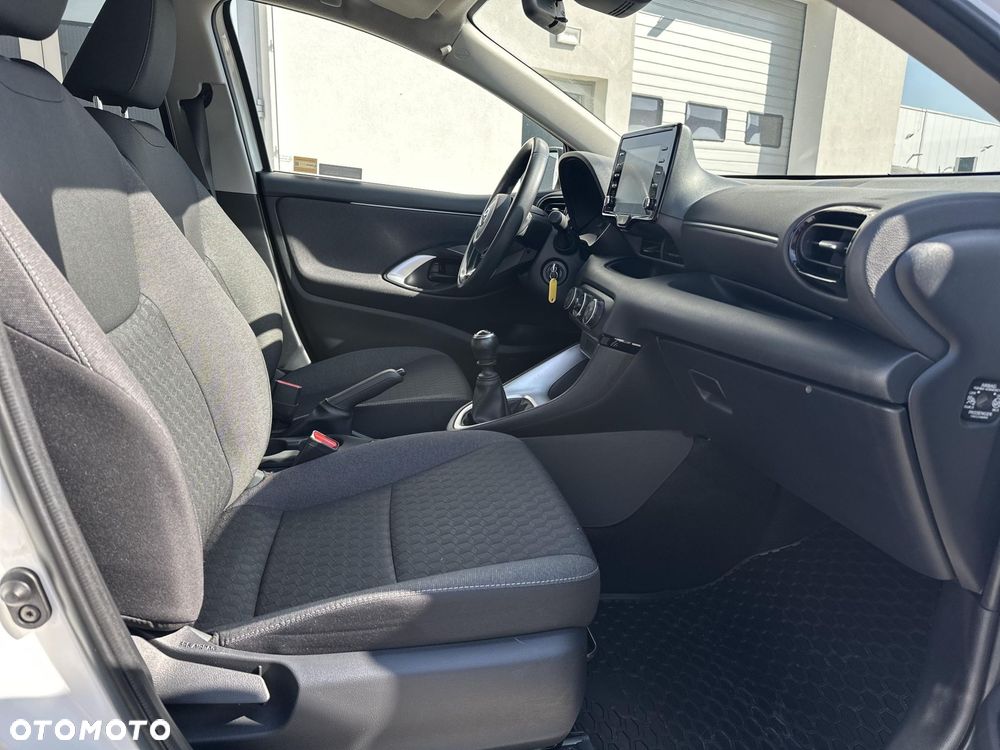 Toyota Yaris - 7