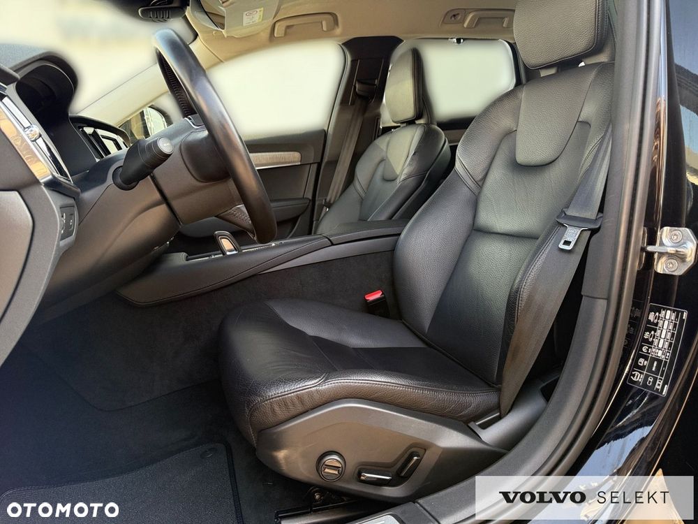 Volvo V90 Cross Country - 11