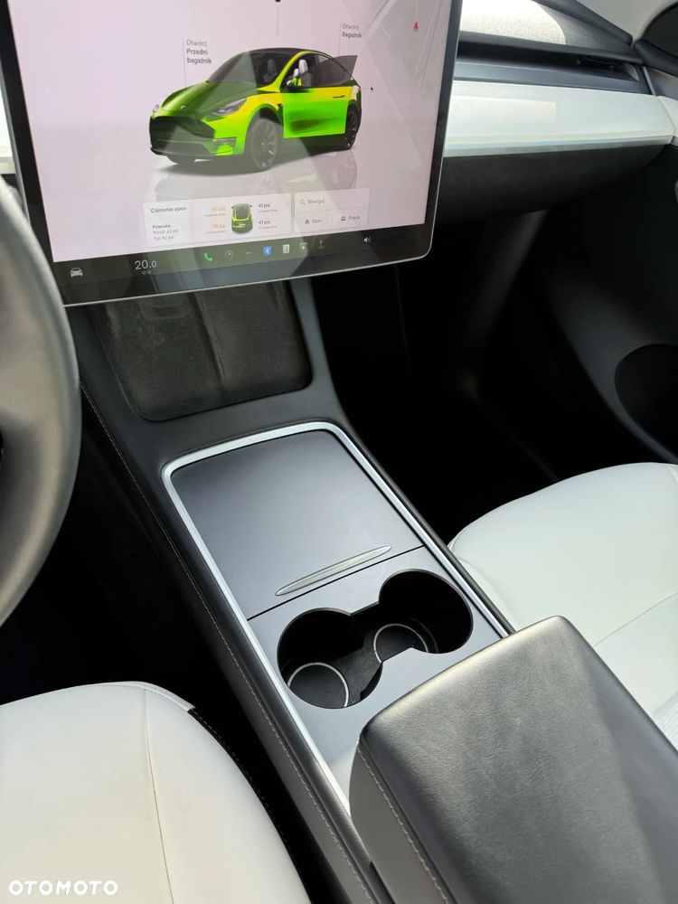 Tesla Y RWD - 13