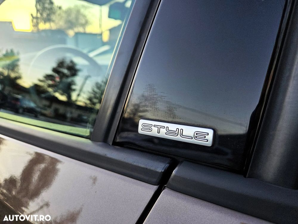 Volkswagen Polo 1.6 TDI Blue Motion Style - 16