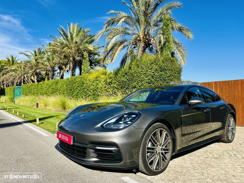 Porsche Panamera 4 Edition 10 Anos - 1