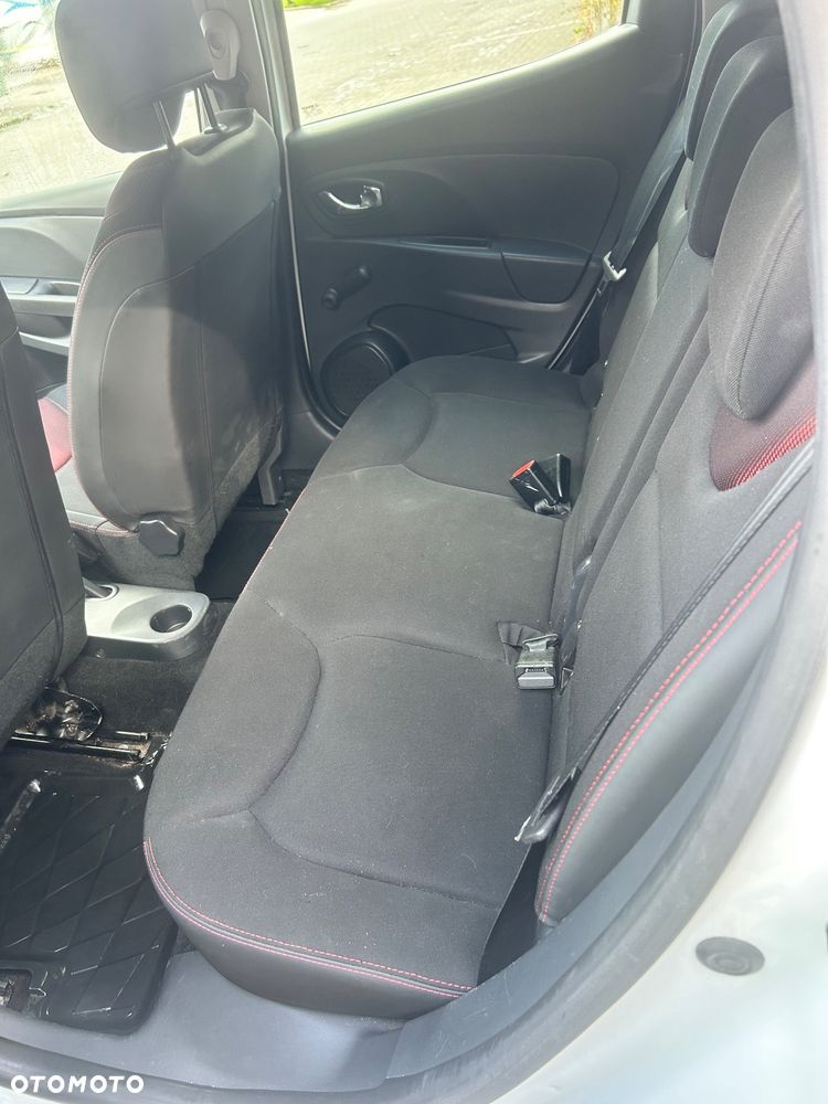 Renault Clio 1.2 16V Life - 11