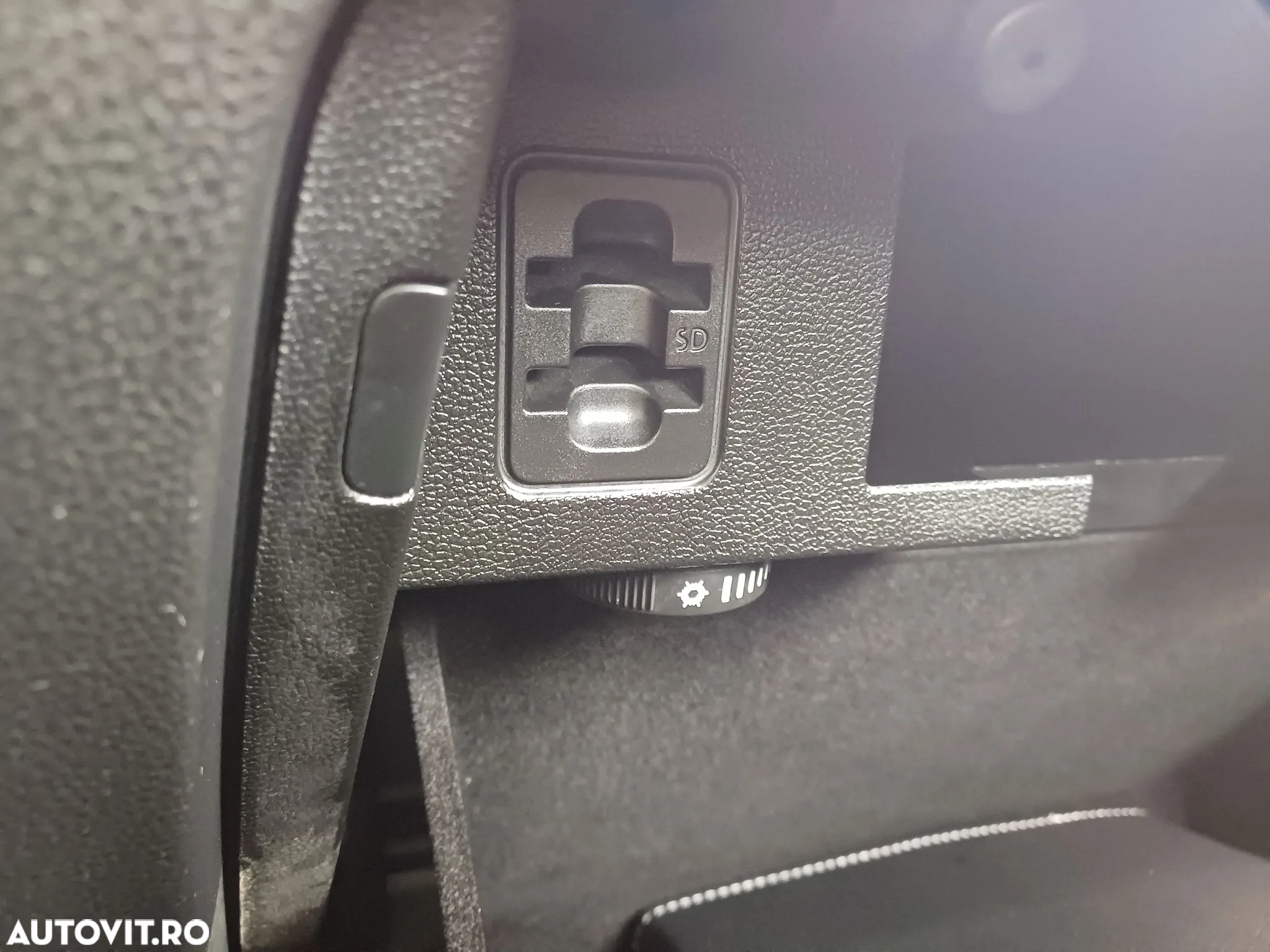 Volkswagen Passat 2.0 TDI DSG Highline - 24
