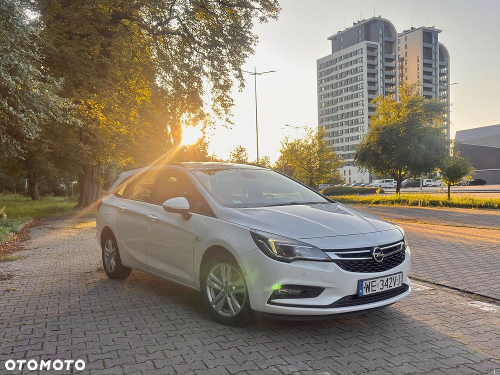 Opel Astra 1.6 CDTI Enjoy - 1