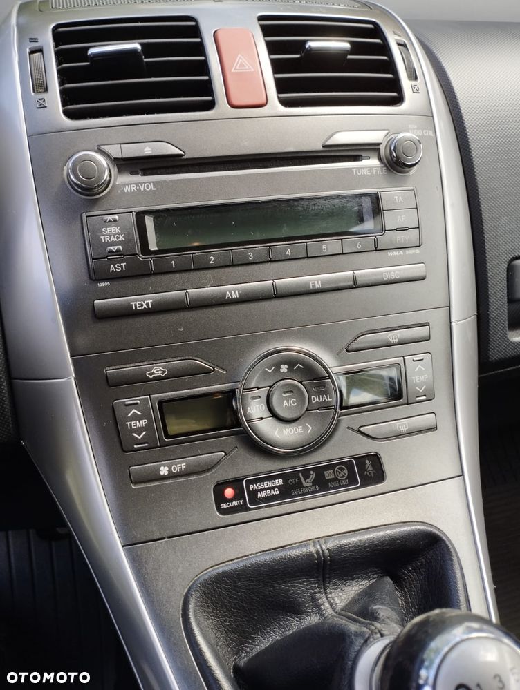 Toyota Auris 2.0 D-4D Premium - 3