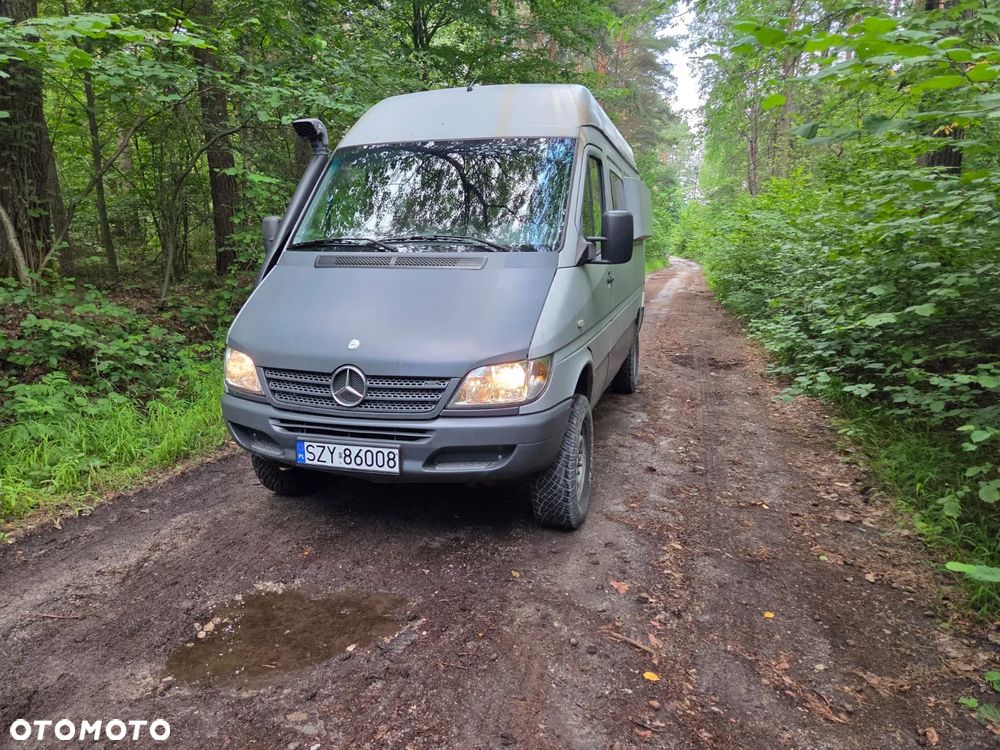 Mercedes-Benz Sprinter - 4