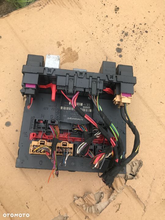 3C0937049 MODUŁ BEZPIECZNIKÓW VW PASSAT GOLF - 1