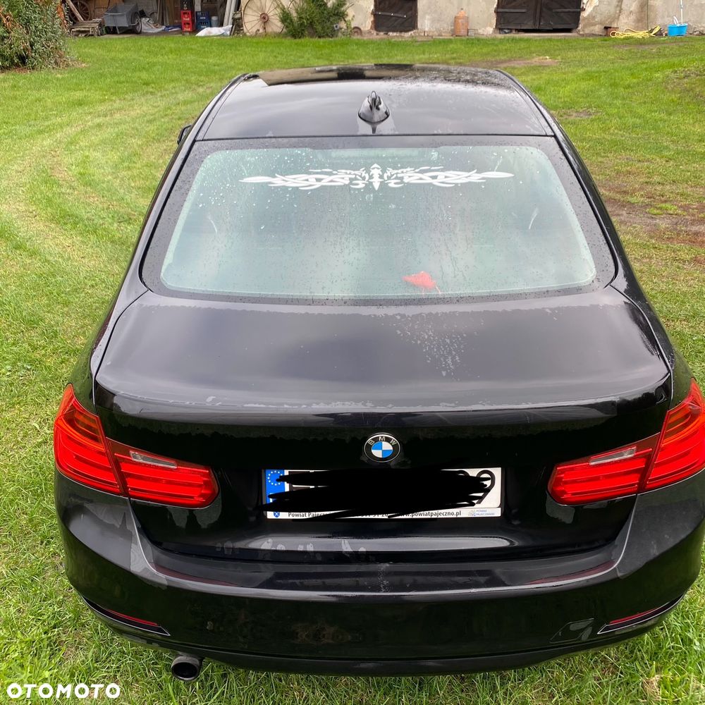 BMW Seria 3 ver-320d-efficient-dynamics-sport-line-shadow - 5