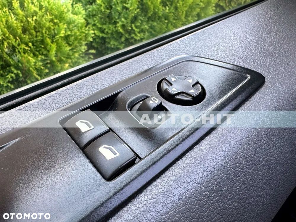 Opel Vivaro - 28