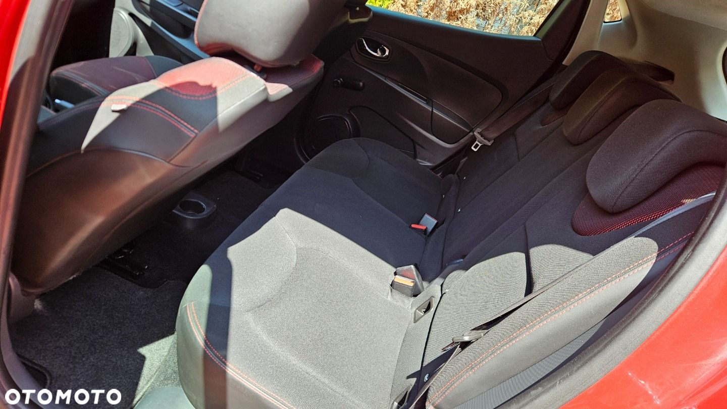 Renault Clio - 19