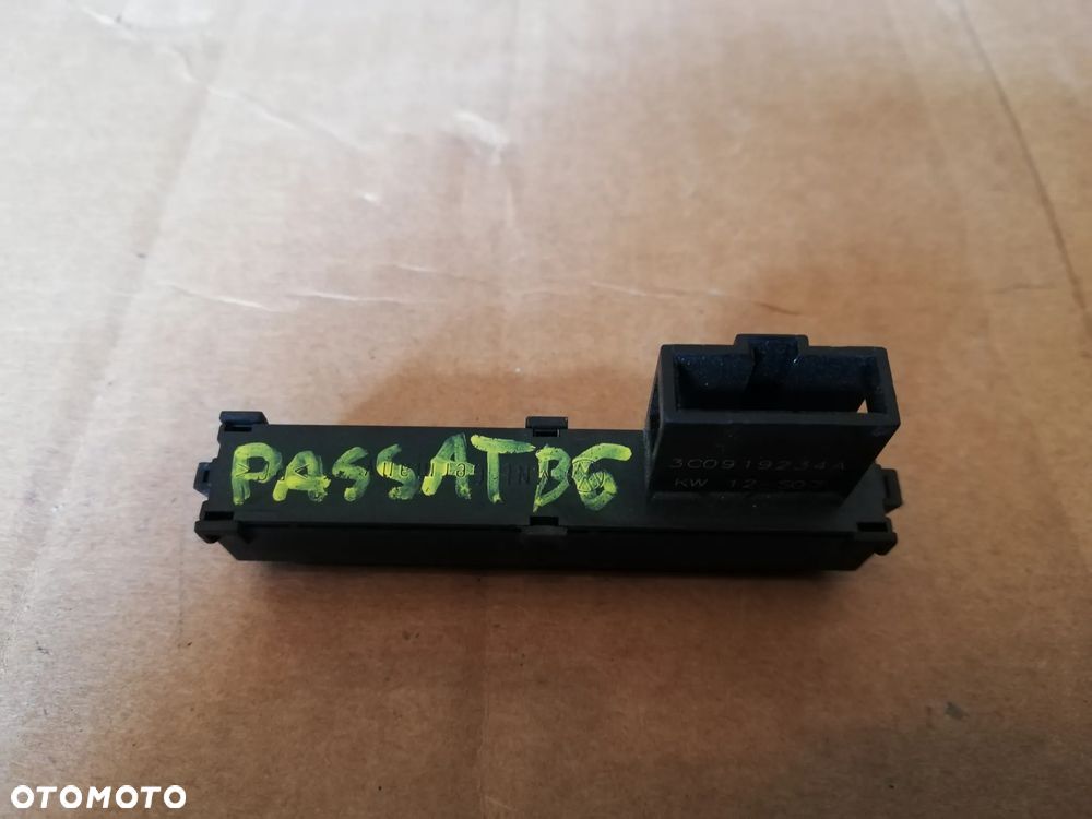 WŁĄCZNIK PRZEŁĄCZNIK AIRBAG VW PASSAT B6 3C0919234A - 2