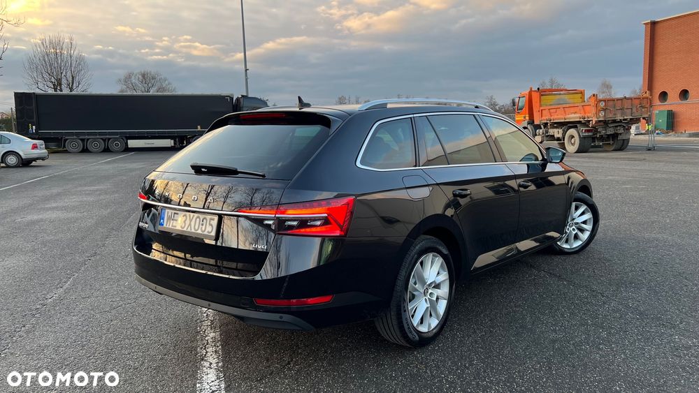 Skoda Superb 2.0 TDI SCR 4x4 Style DSG - 3