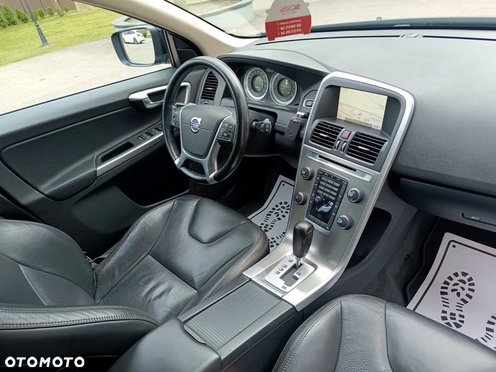 Volvo XC 60 D4 Geartronic Momentum - 34