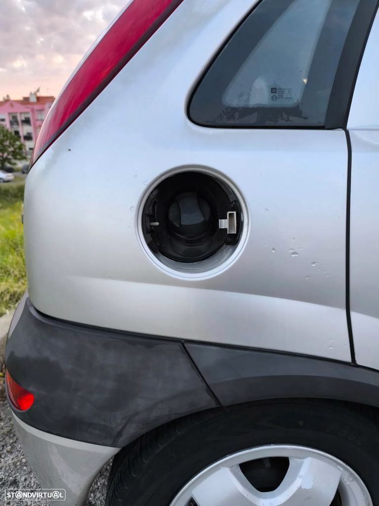 Opel Corsa 1.7 DTi 16V Elegance - 3