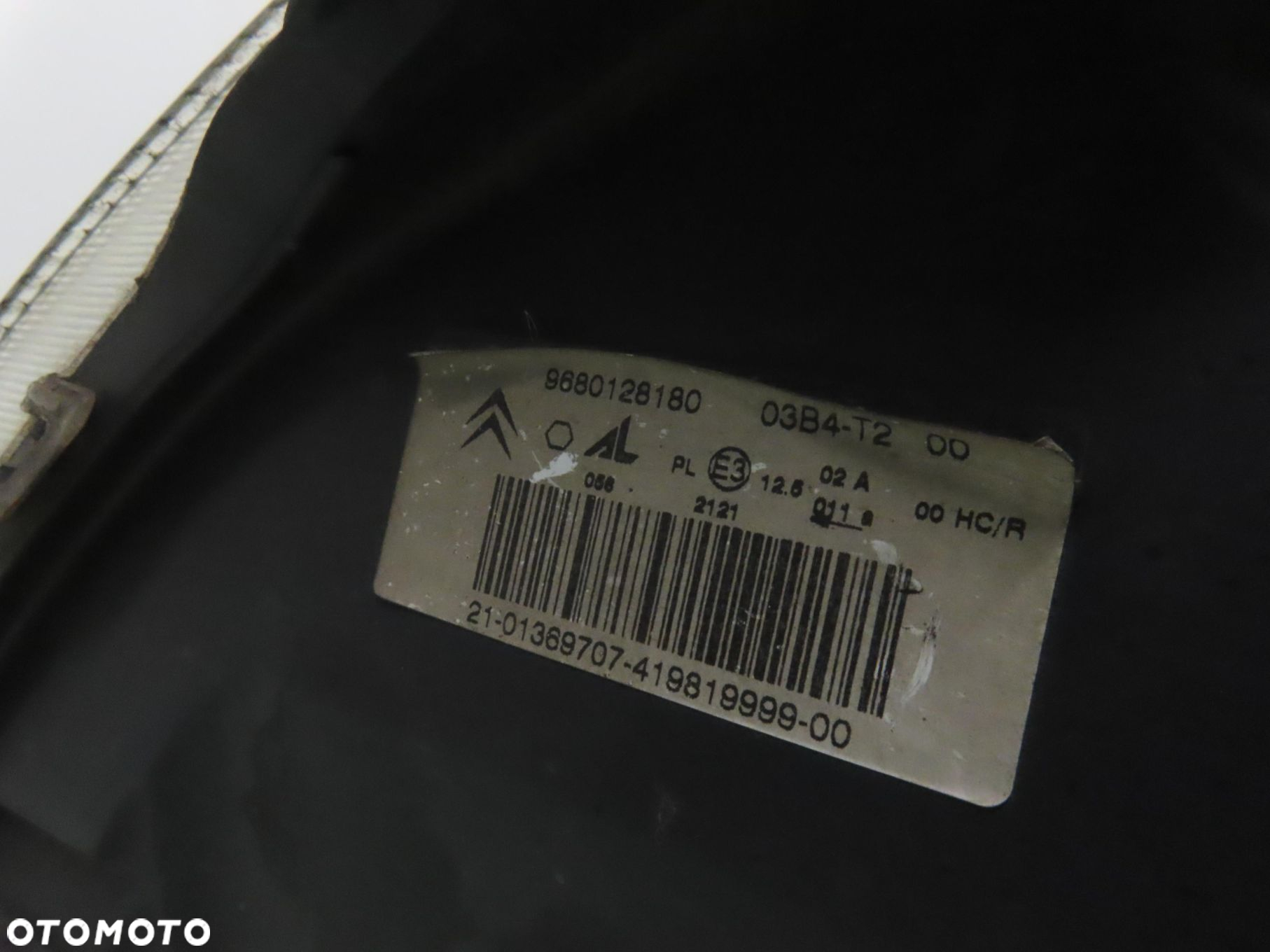 LAMPA PRAWA PRZEDNIA CITROEN C2 9680128180 - 5