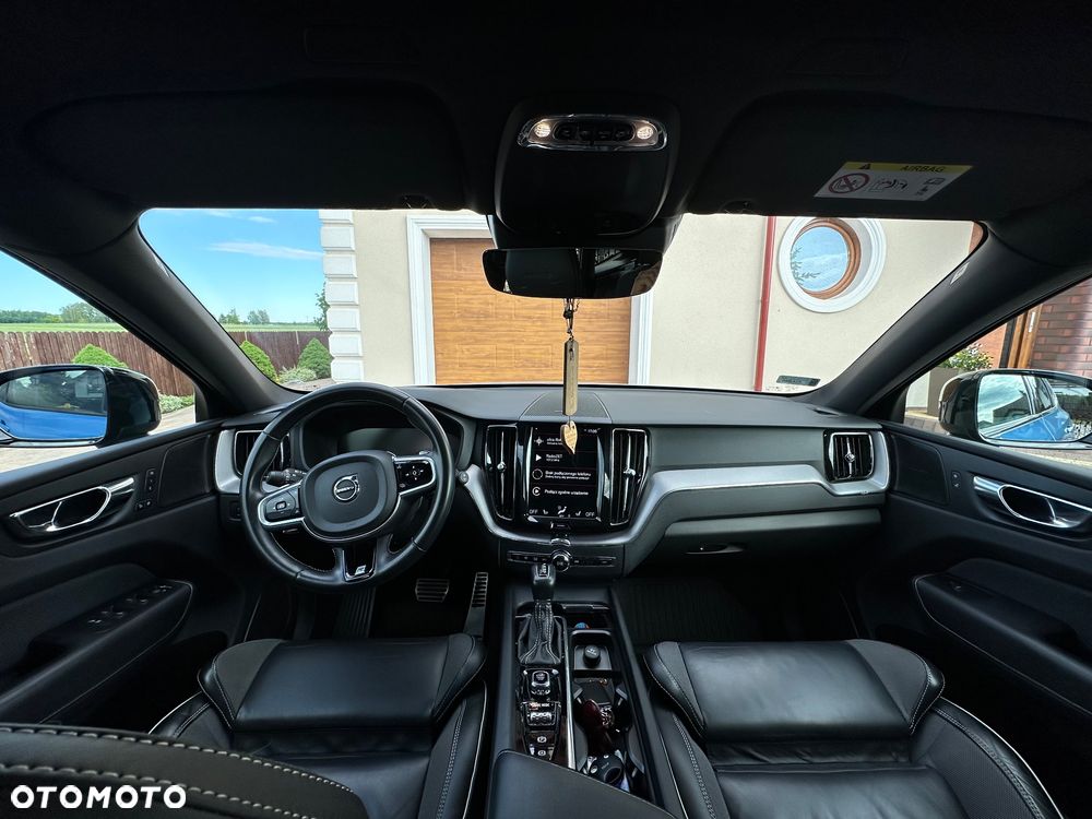 Volvo XC 60 T5 GPF AWD R-Design - 8