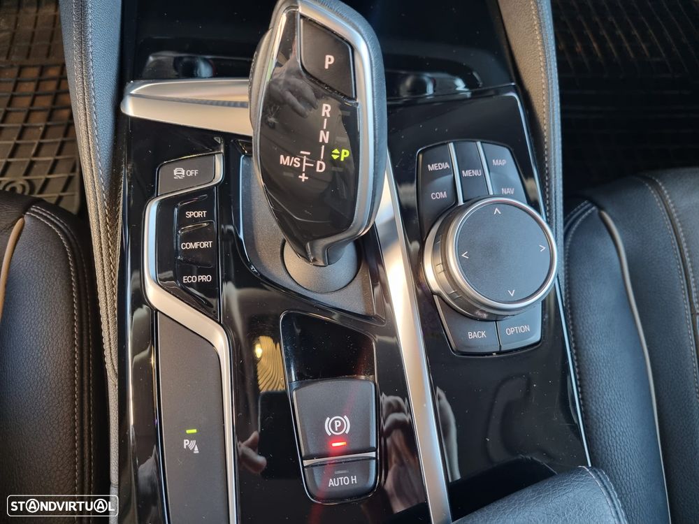 BMW 520 d Line Luxury Auto - 28