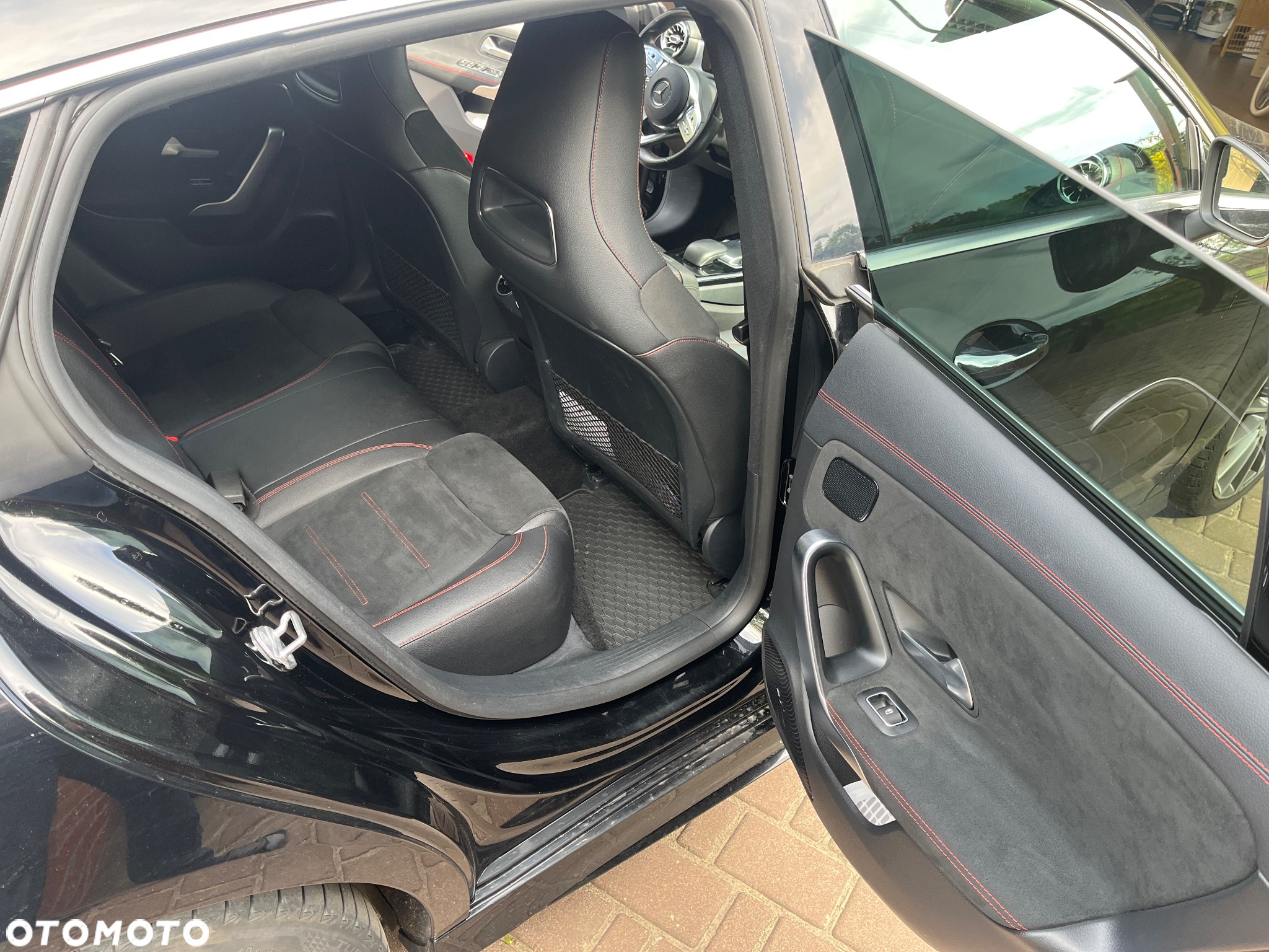 Mercedes-Benz CLA 200 AMG Line 7G-DCT - 4