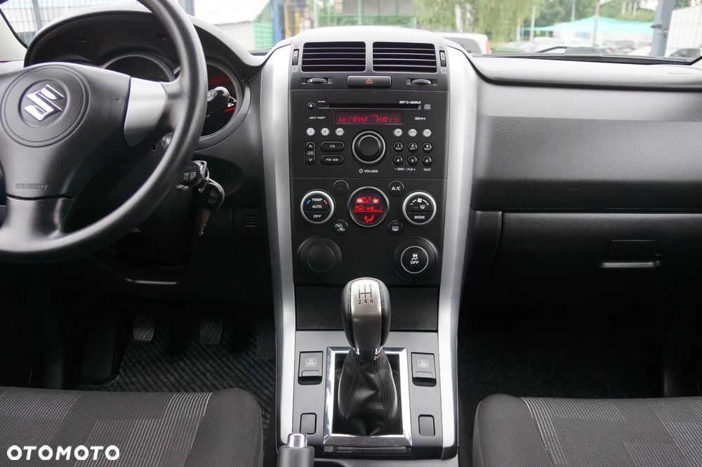 Suzuki Grand Vitara 1.6 Comfort - 13