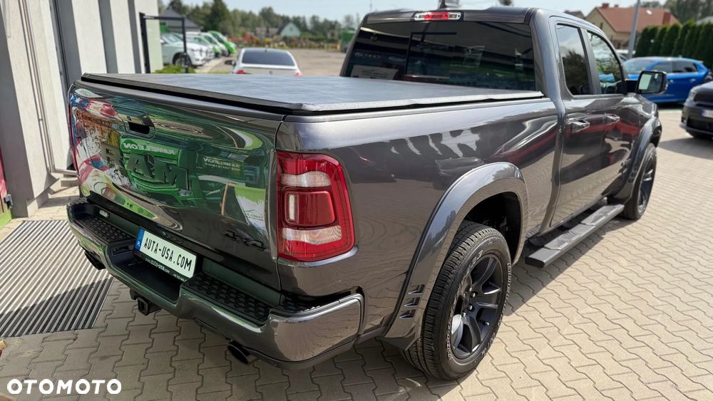 RAM 1500 Crew Cab Shortbed Laramie - 9