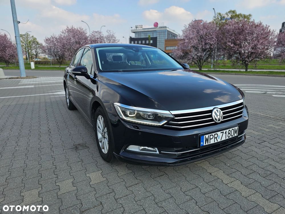 Volkswagen Passat - 4