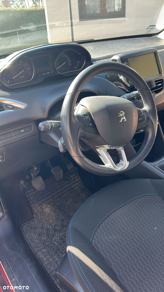 Peugeot 208 1.2 PureTech Style - 4