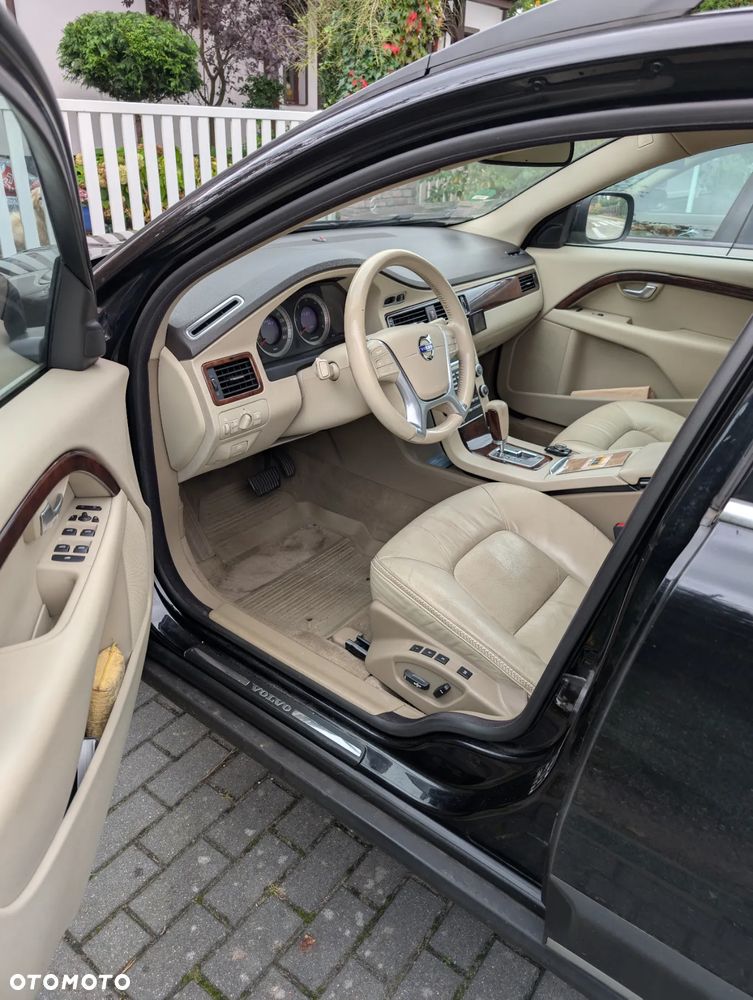 Volvo XC 70 - 4