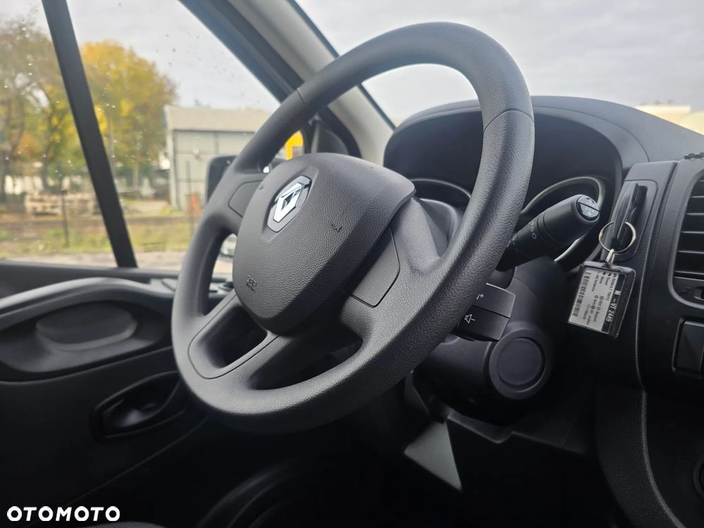 Renault Trafic - 8