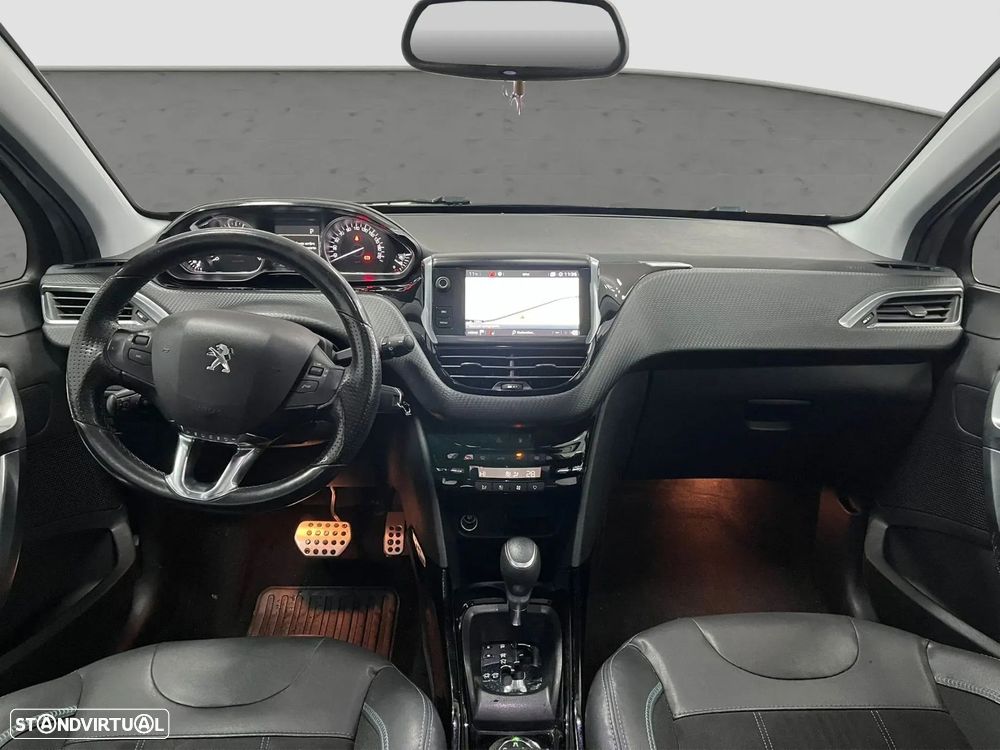 Peugeot 2008 - 8
