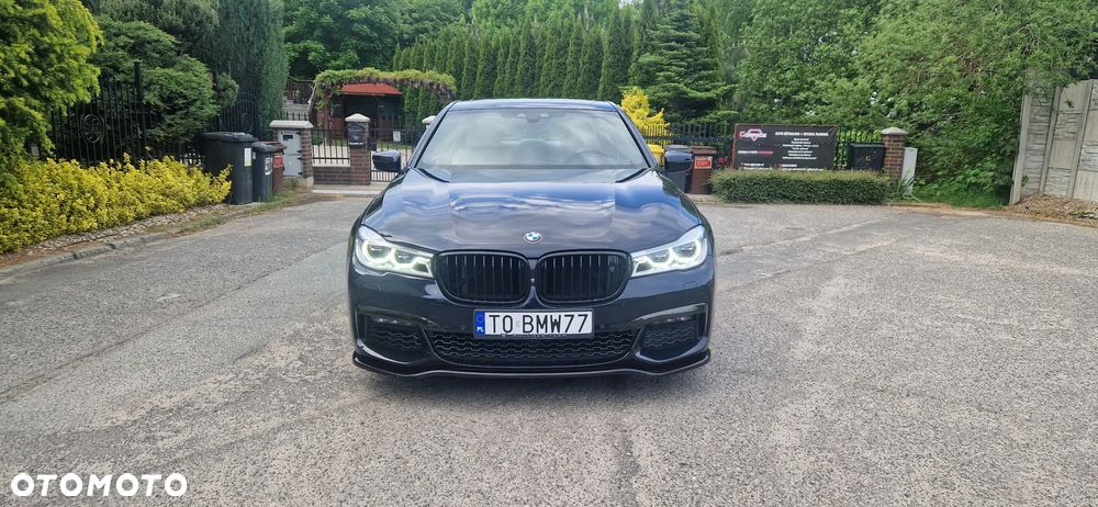 BMW Seria 7 750i xDrive - 13