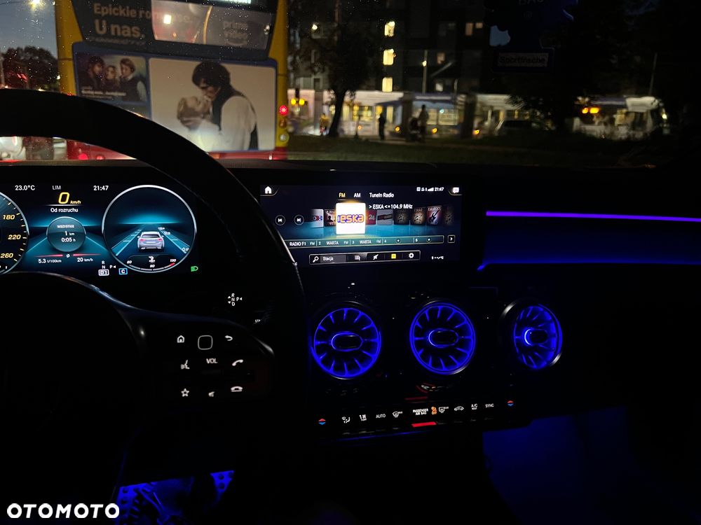 Mercedes-Benz Klasa A 180 d AMG Line 7G-DCT - 27