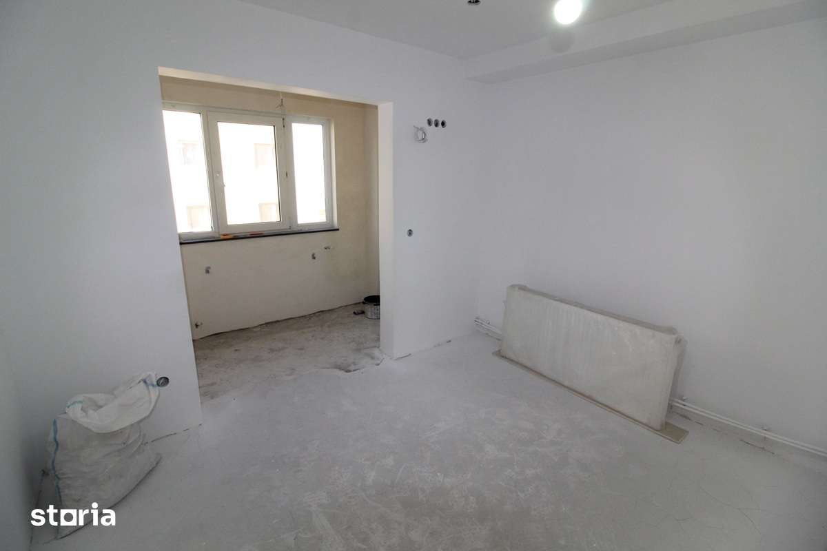 Vând apartament 4 camere în Hunedoara, zona Micro5-Dornica, etaj 2 — fotografia 2