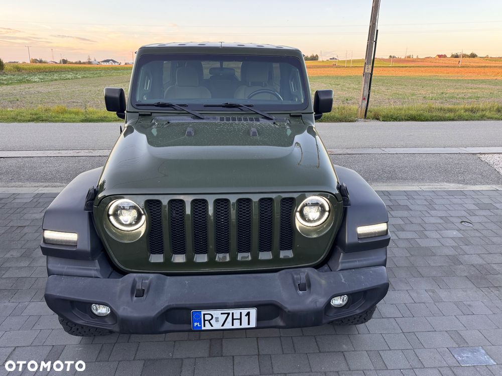 Jeep Wrangler - 5