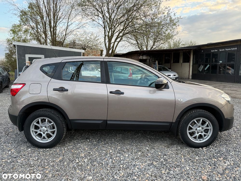Nissan Qashqai - 10