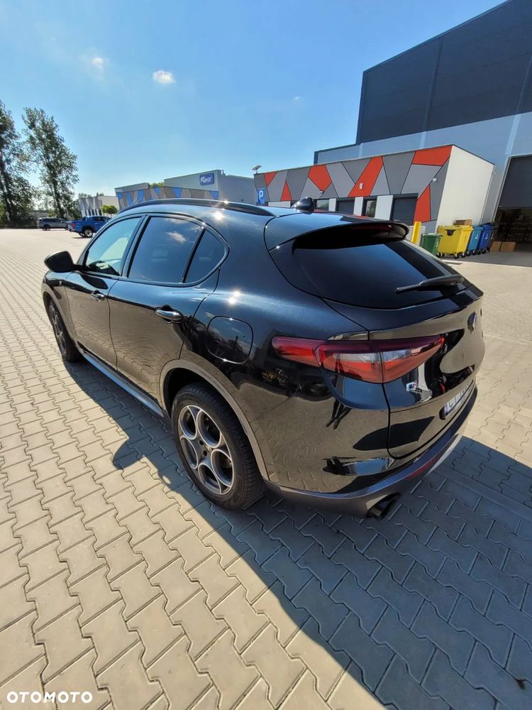 Alfa Romeo Stelvio 2.0 Turbo 16V AT8-Q4 Ti - 15